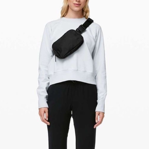 NEW Lululemon Everywhere Belt Bag Black - Picture 16 of 17